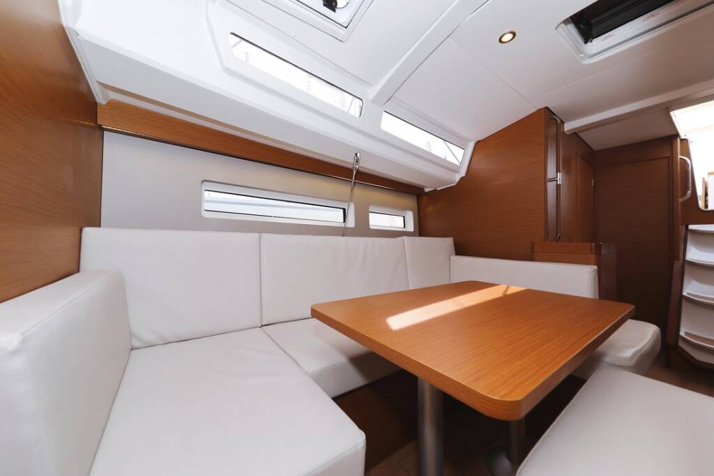 Segelyachten Sun Odyssey 440 Waka