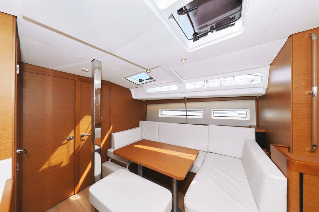 Segelyachten Sun Odyssey 440 Waka