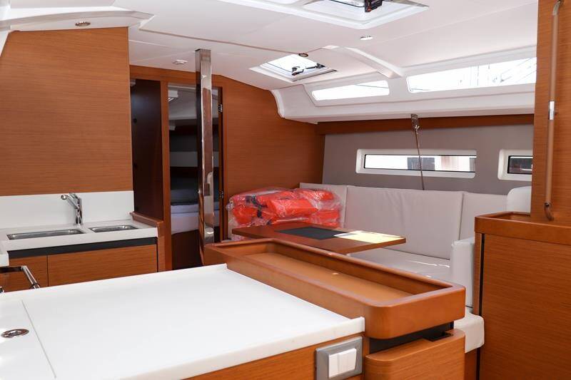 Segelyachten Sun Odyssey 440 Ana