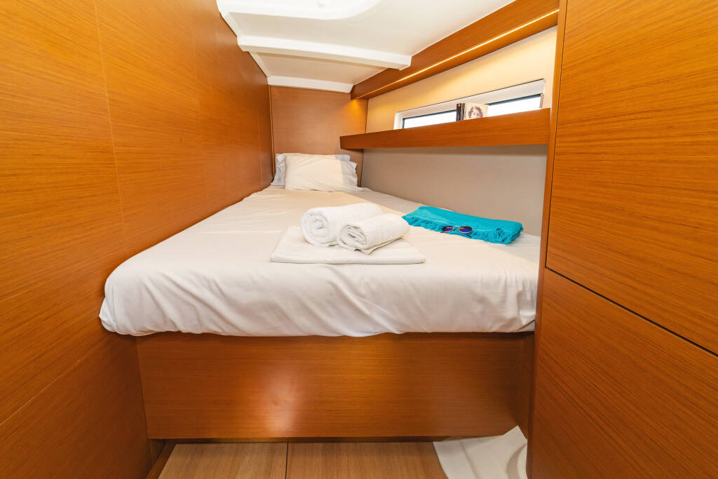 Sailing yacht Sun Odyssey 440 Lefkippi 