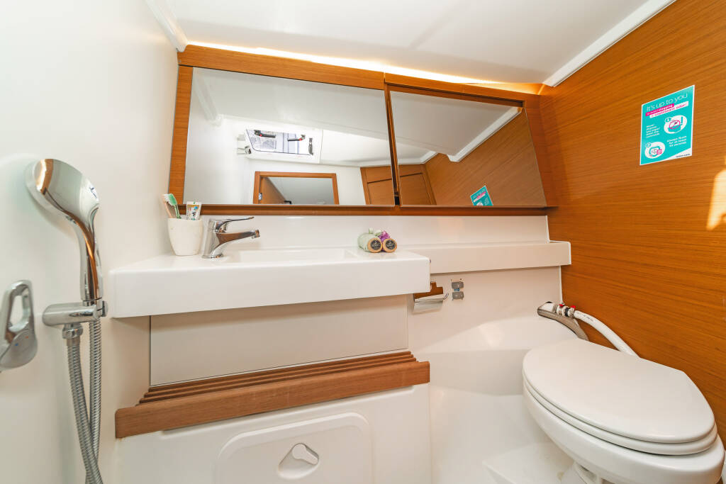 Sailing yacht Sun Odyssey 440 Lefkippi 