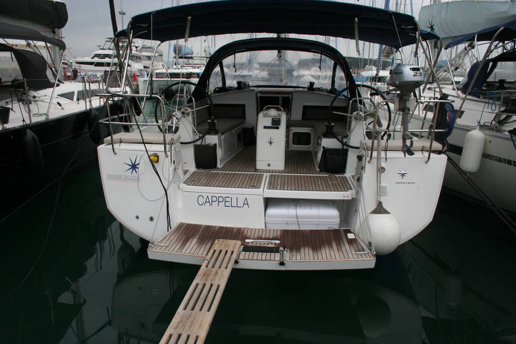 Sailing yacht Sun Odyssey 440 Capella 
