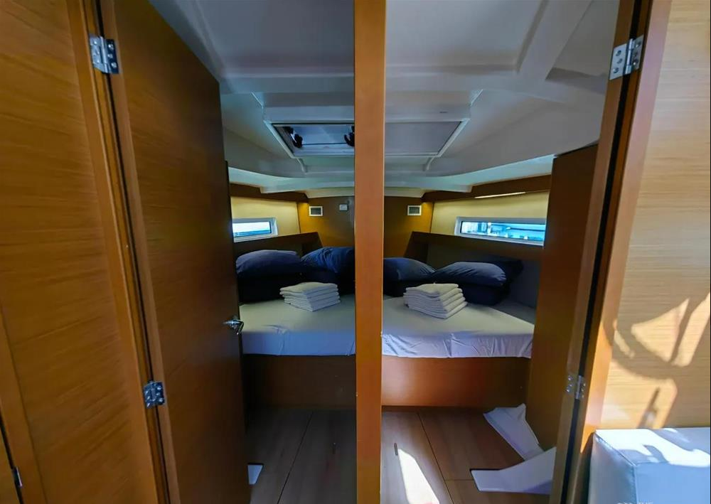 Sailing yacht Sun Odyssey 440 Negroni