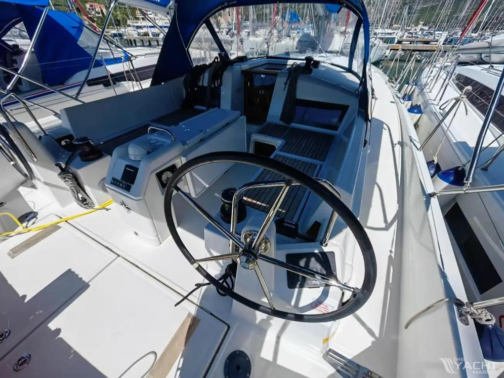 Sailing yacht Sun Odyssey 440 Negroni