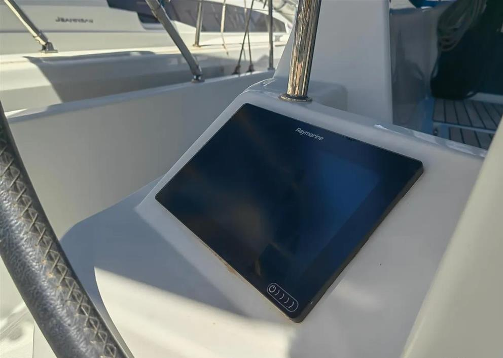 Sailing yacht Sun Odyssey 440 Negroni