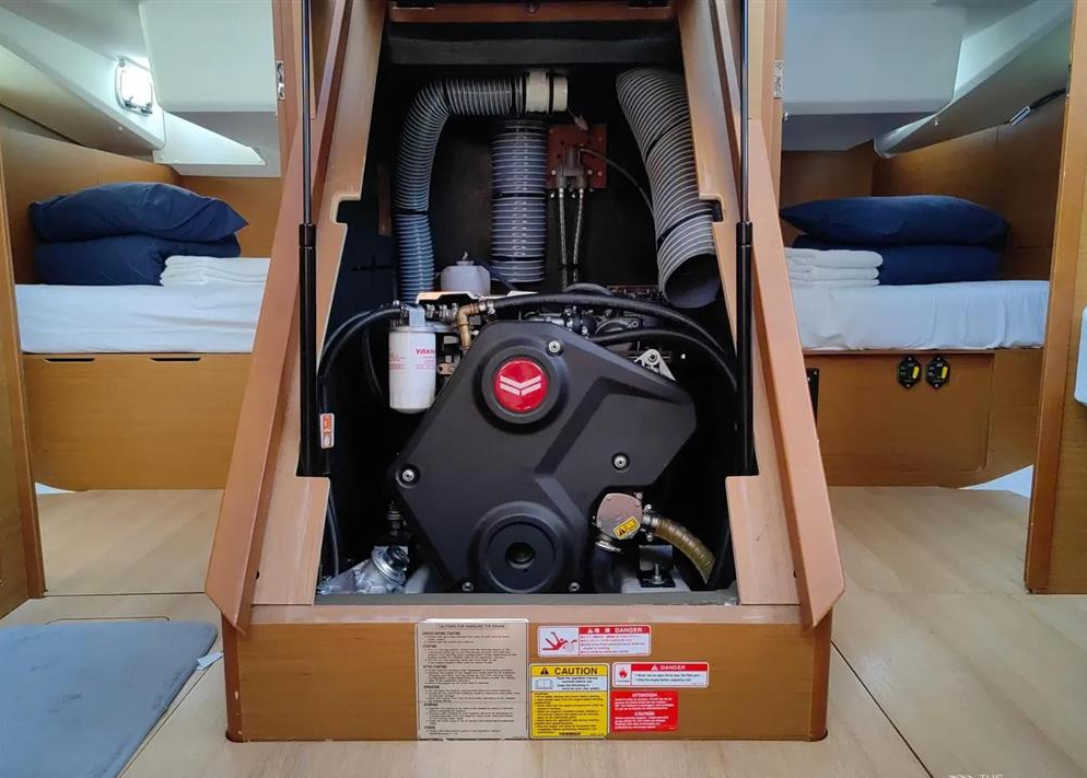 Sailing yacht Sun Odyssey 440 Negroni