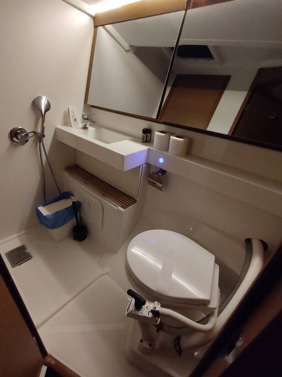 Sailing yacht Sun Odyssey 440 Habibi