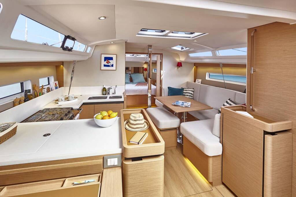 Sailing yacht Sun Odyssey 440 Trinity