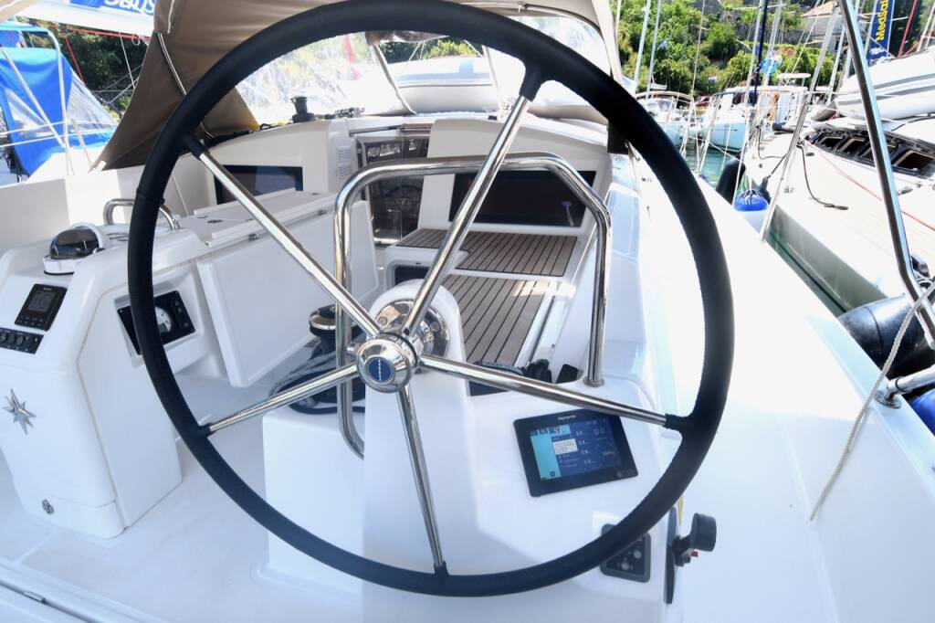 Sailing yacht Sun Odyssey 440 Signum Alfa