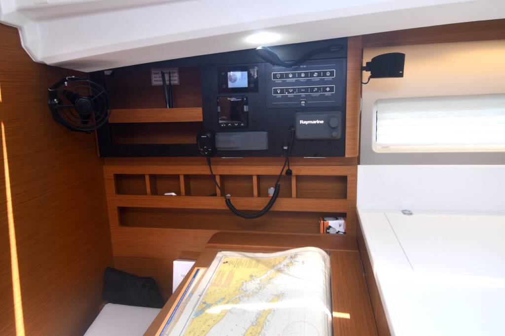 Sailing yacht Sun Odyssey 440 Signum Alfa