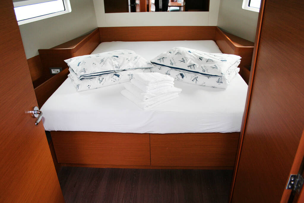 Sailing yacht Sun Odyssey 440 Modesty