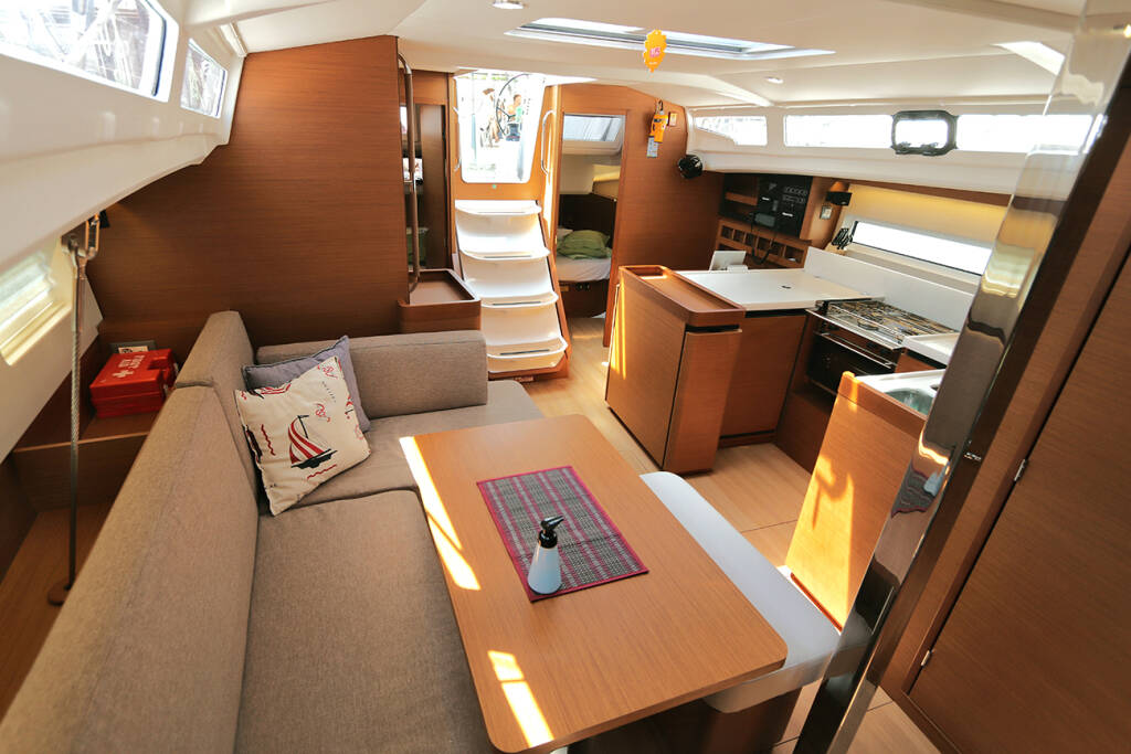 Segelyachten Sun Odyssey 440 Ermis