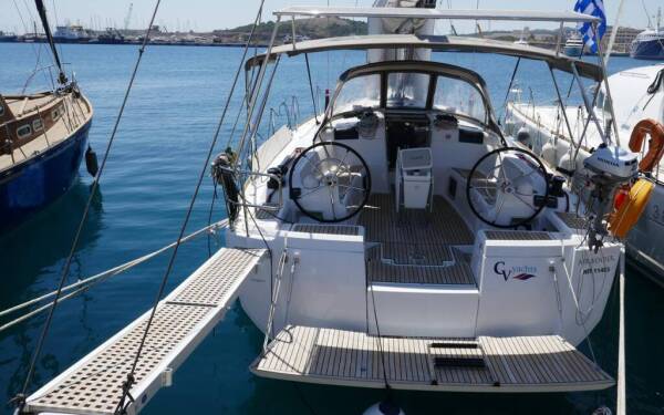 Sun Odyssey 449 Airbender Lavrion, main port