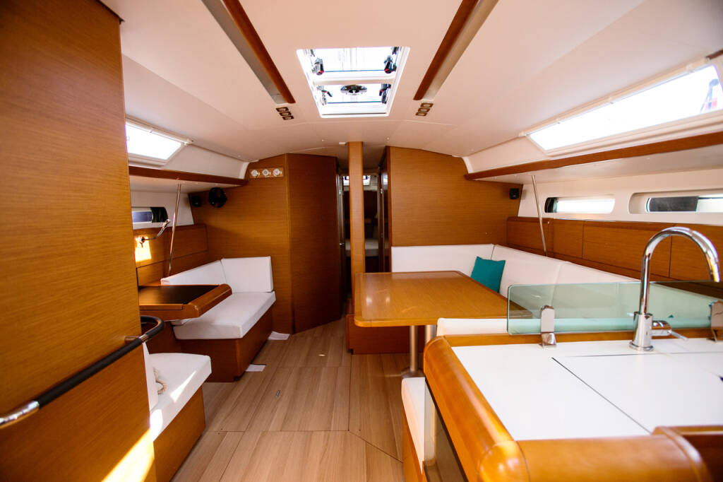 Sailing yacht Sun Odyssey 449 Alpha