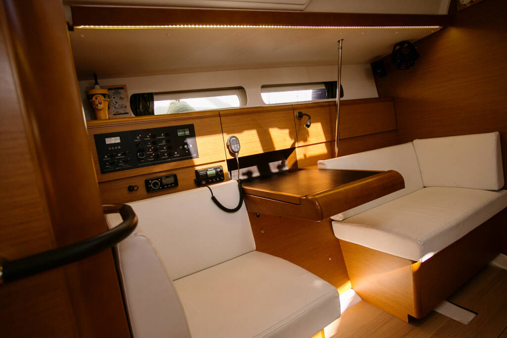 Sailing yacht Sun Odyssey 449 Alpha