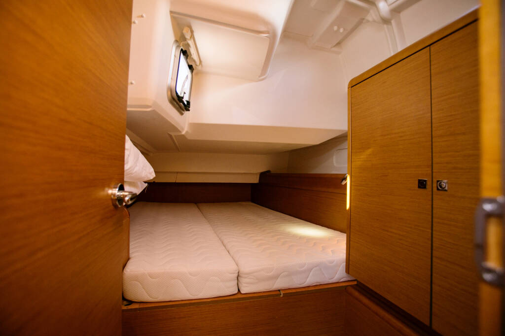 Sailing yacht Sun Odyssey 449 Alpha