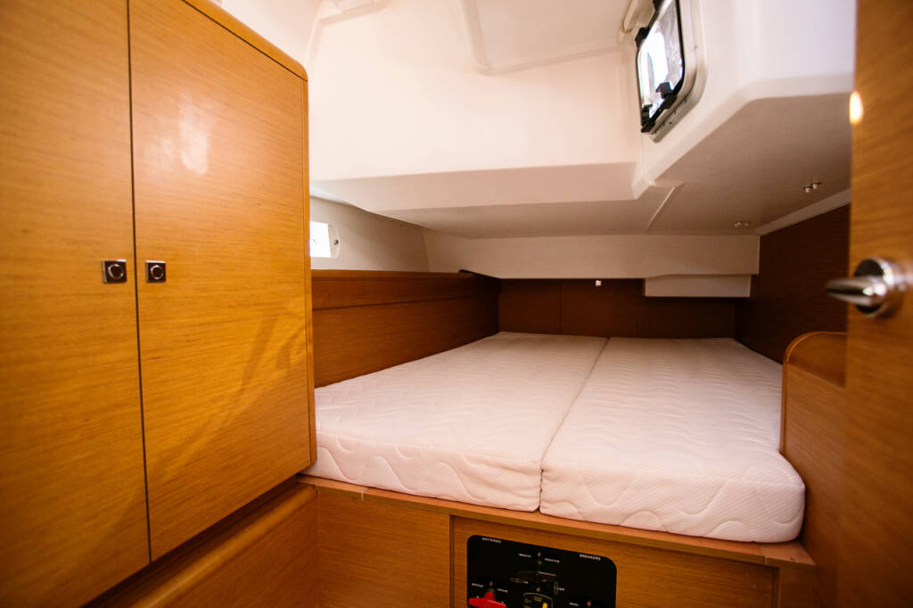 Sailing yacht Sun Odyssey 449 Alpha