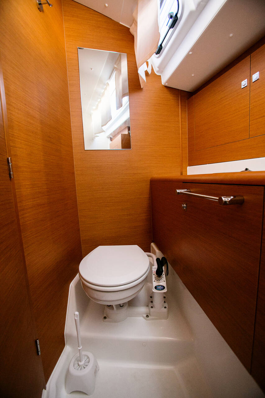 Sailing yacht Sun Odyssey 449 Alpha