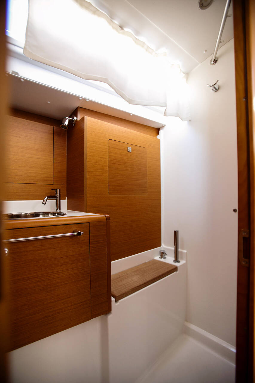 Sailing yacht Sun Odyssey 449 Alpha