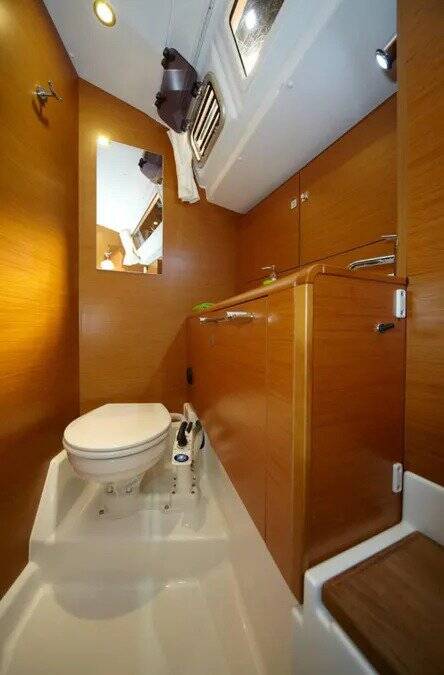 Sailing yacht Sun Odyssey 449 Genesis