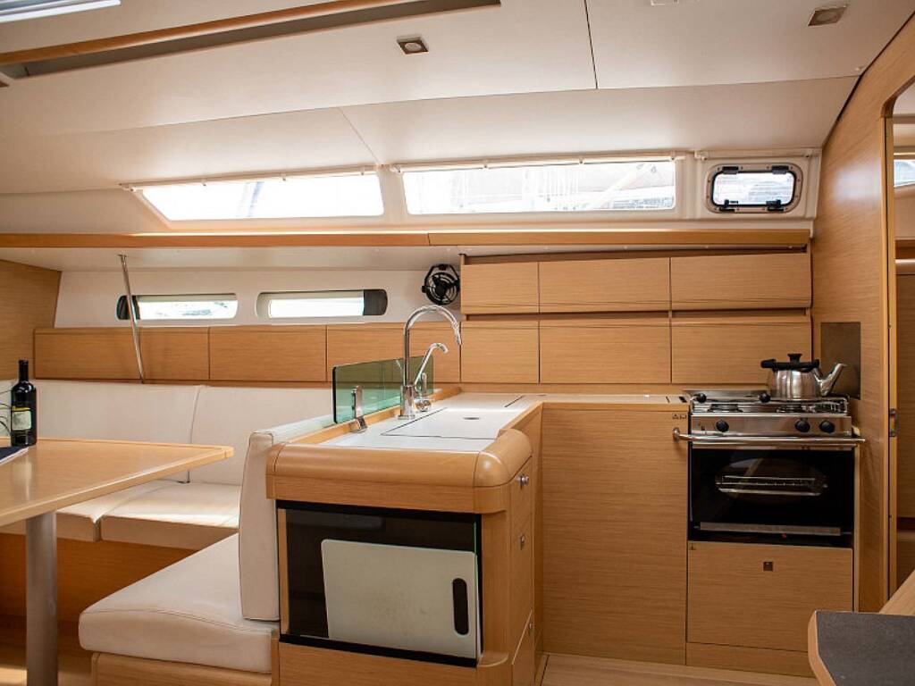 Sailing yacht Sun Odyssey 449 Maria I