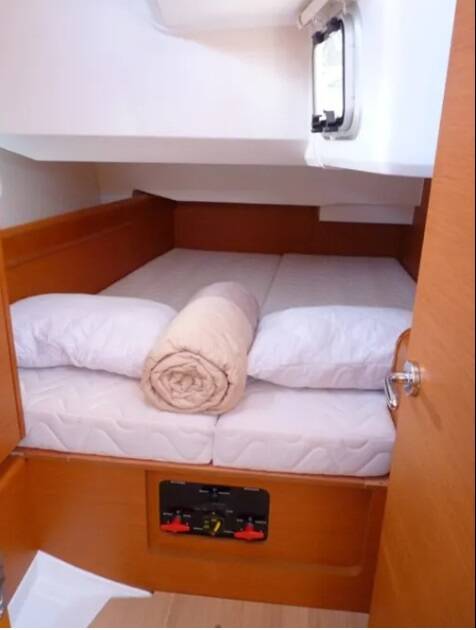 Sailing yacht Sun Odyssey 449 Melody