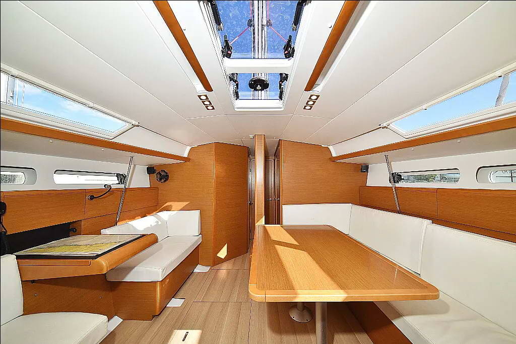 Sailing yacht Sun Odyssey 449 
