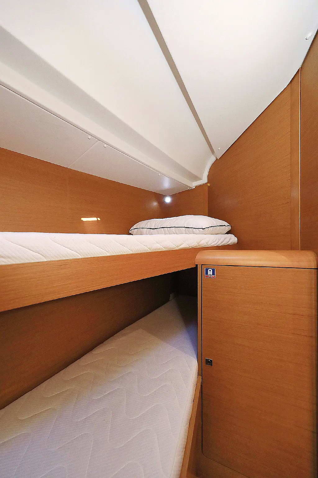 Sailing yacht Sun Odyssey 449 