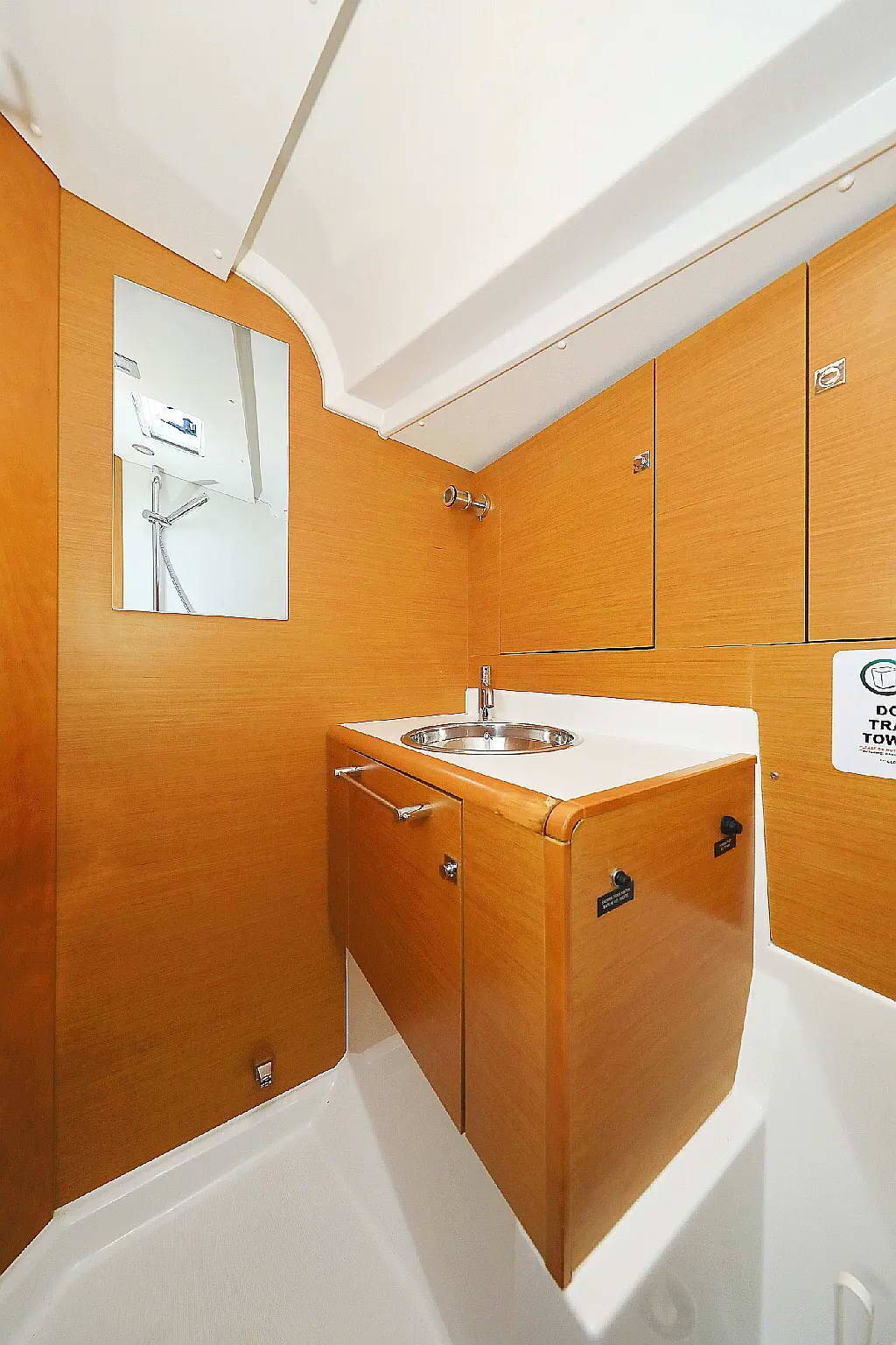 Sailing yacht Sun Odyssey 449 