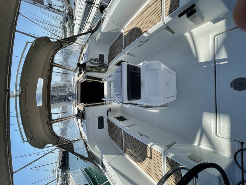 Sailing yacht Sun Odyssey 469 Alexandra