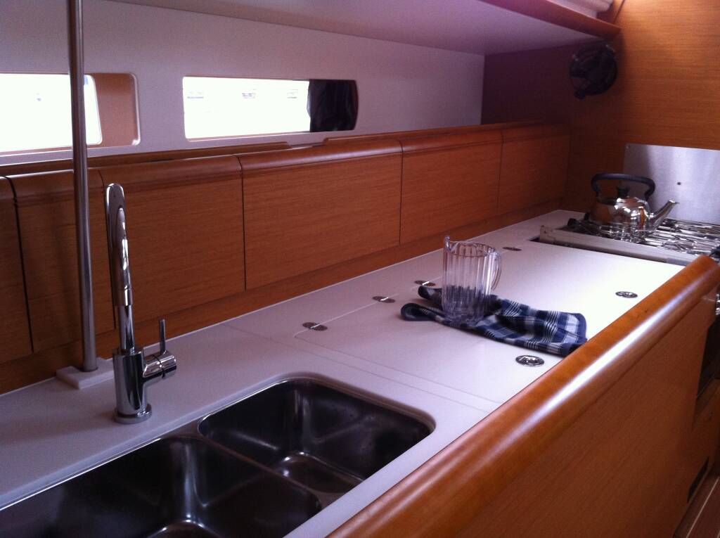 Sailing yacht Sun Odyssey 469 Alexandra