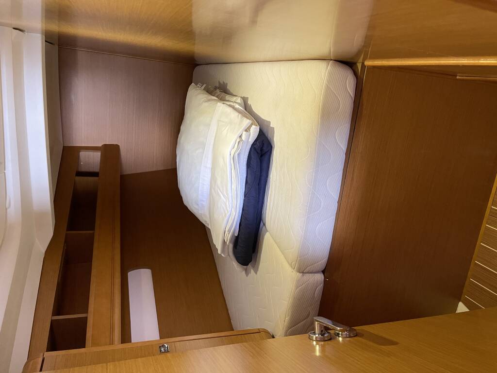 Sailing yacht Sun Odyssey 469 Alexandra