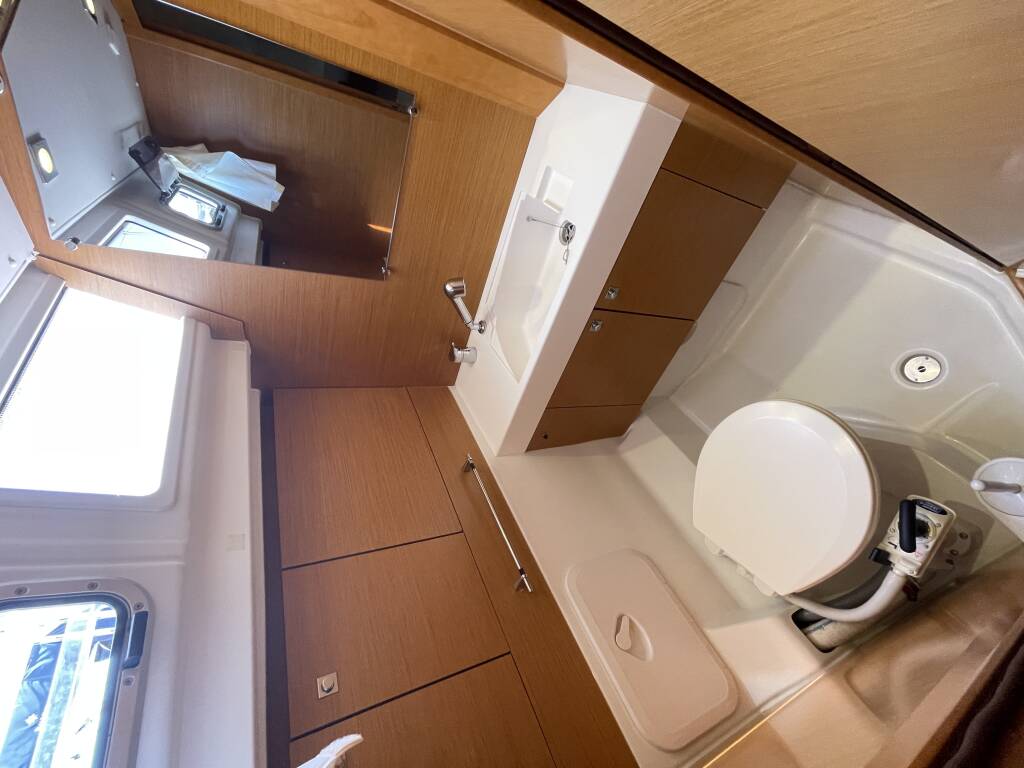 Sailing yacht Sun Odyssey 469 Alexandra