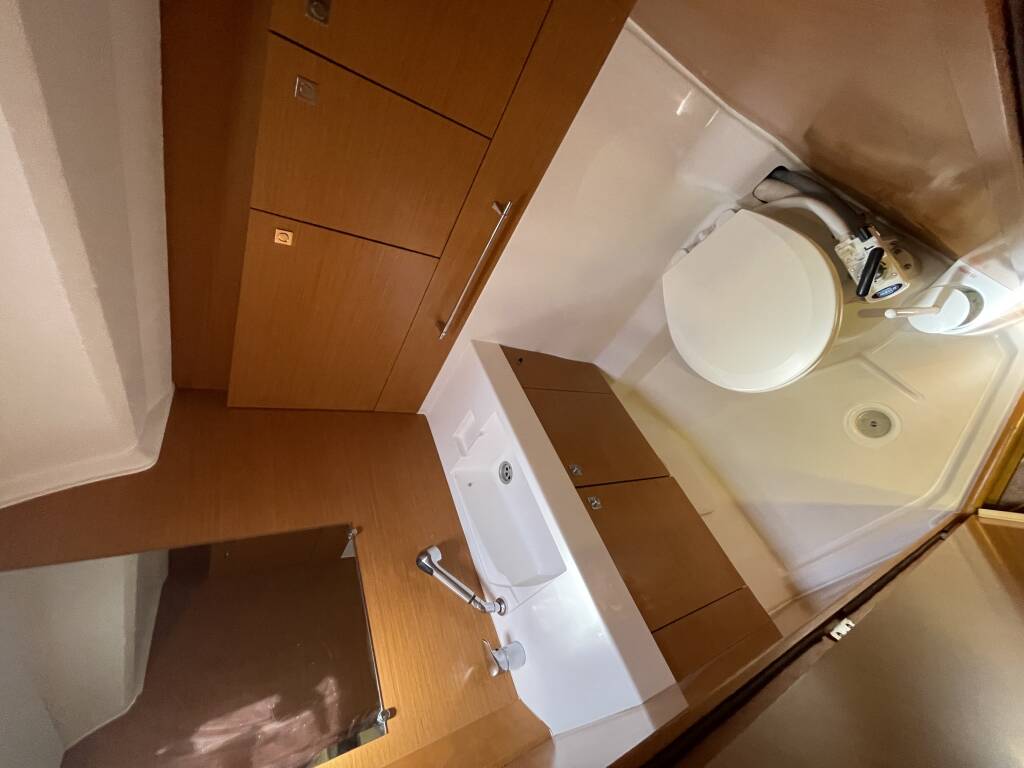 Sailing yacht Sun Odyssey 469 Alexandra