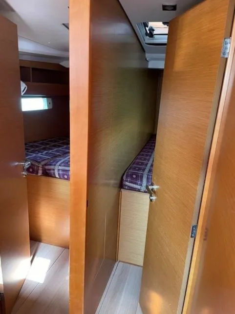 Sailing yacht Sun Odyssey 469 Electra