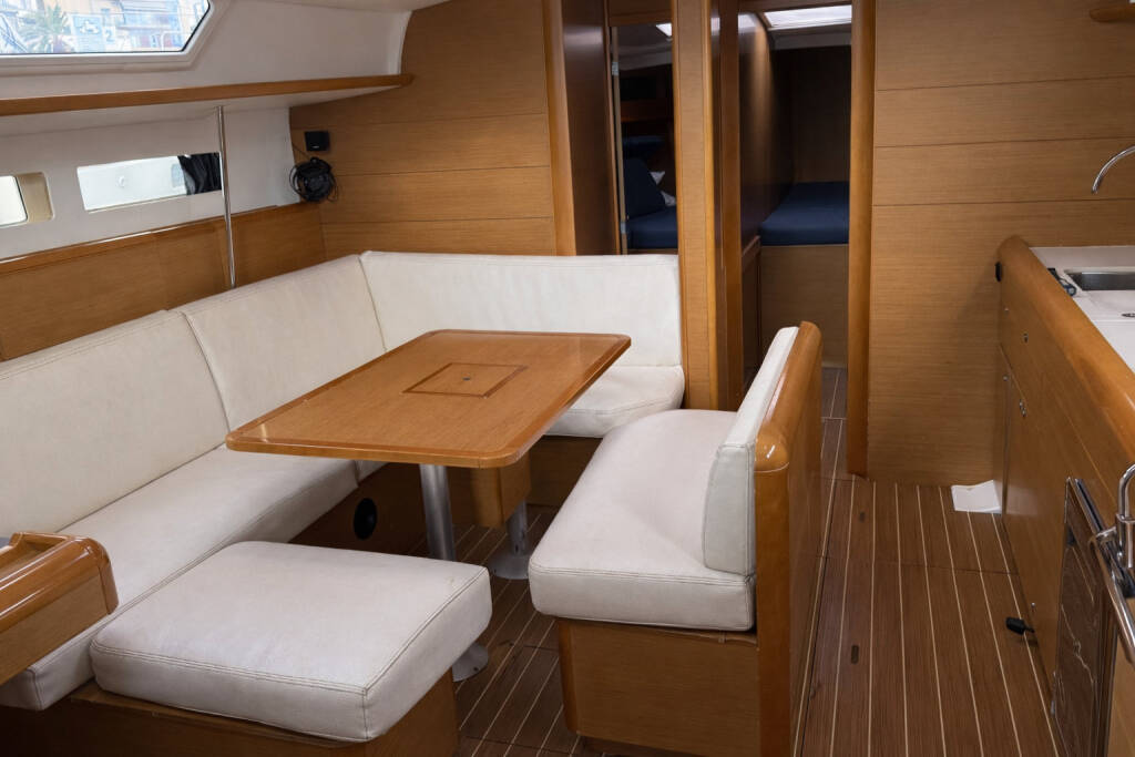Sailing yacht Sun Odyssey 469 Malgrats