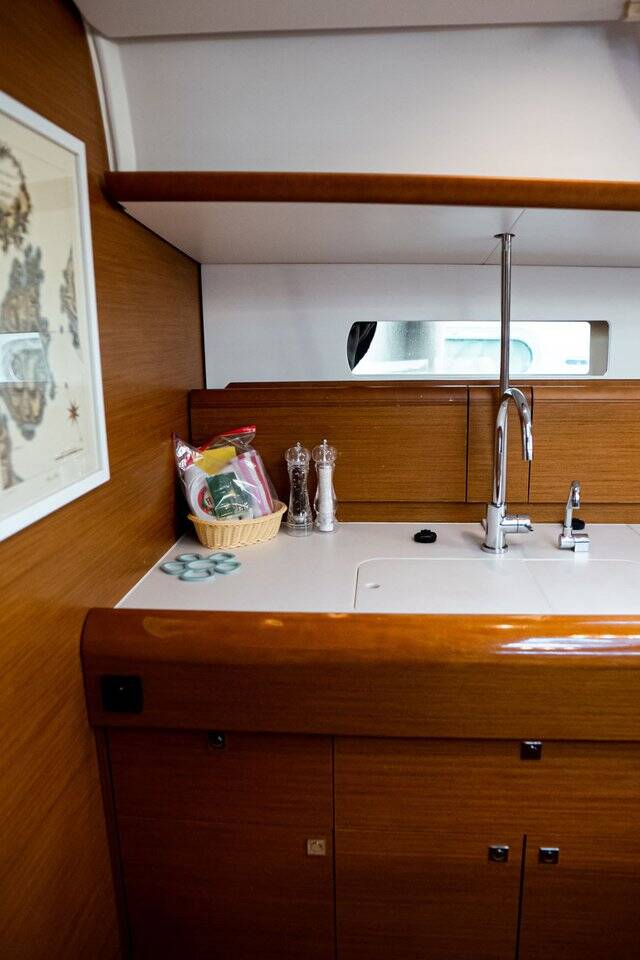 Sailing yacht Sun Odyssey 479 Filippos I