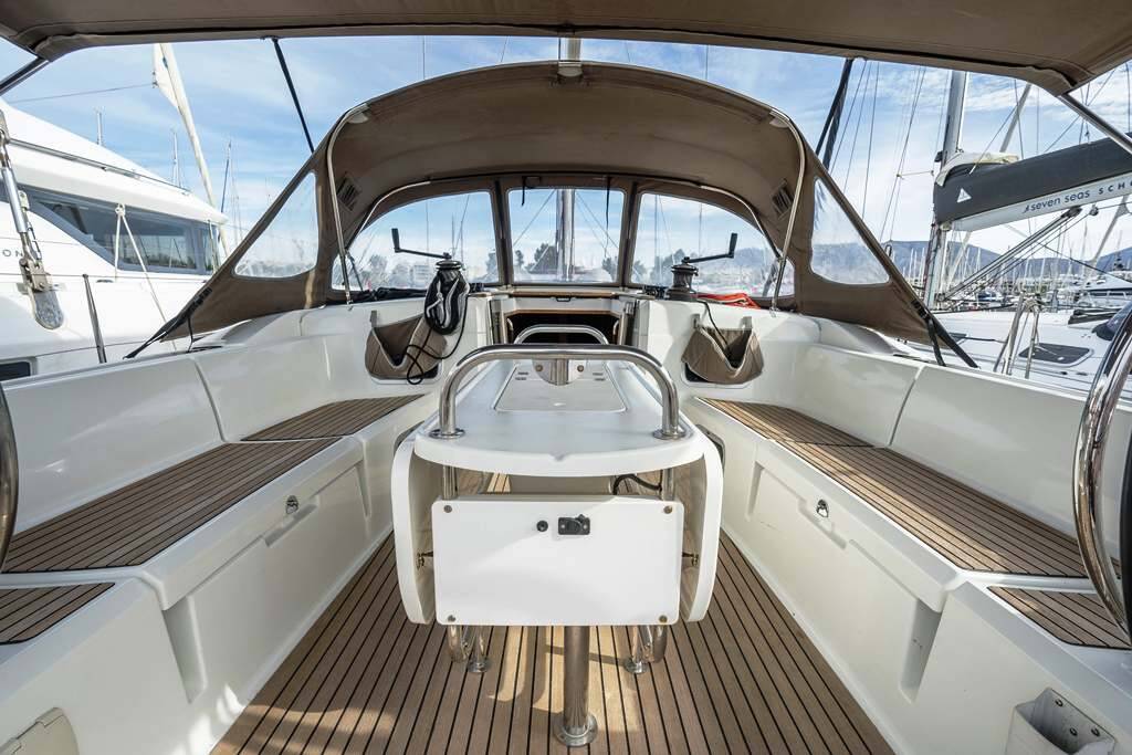 Sailing yacht Sun Odyssey 479 Alpha