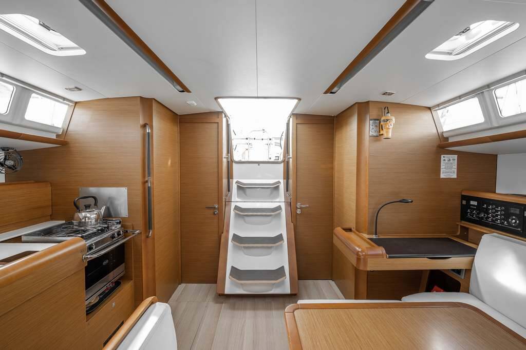 Sailing yacht Sun Odyssey 479 Alpha