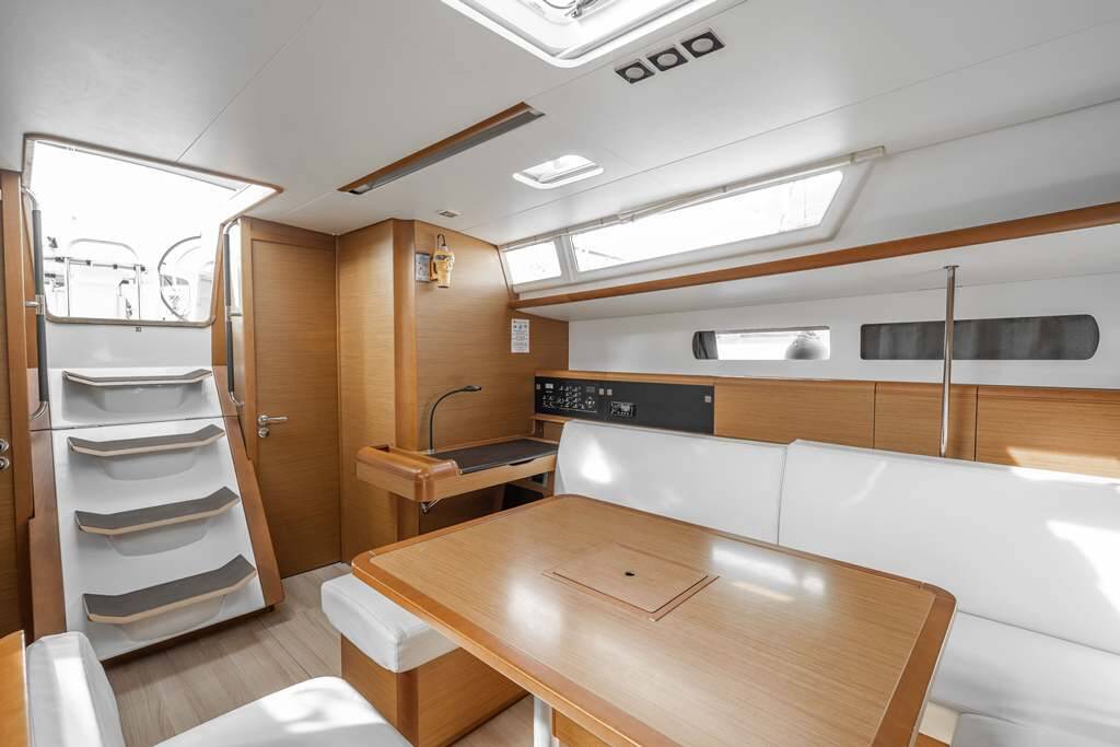 Sailing yacht Sun Odyssey 479 Alpha