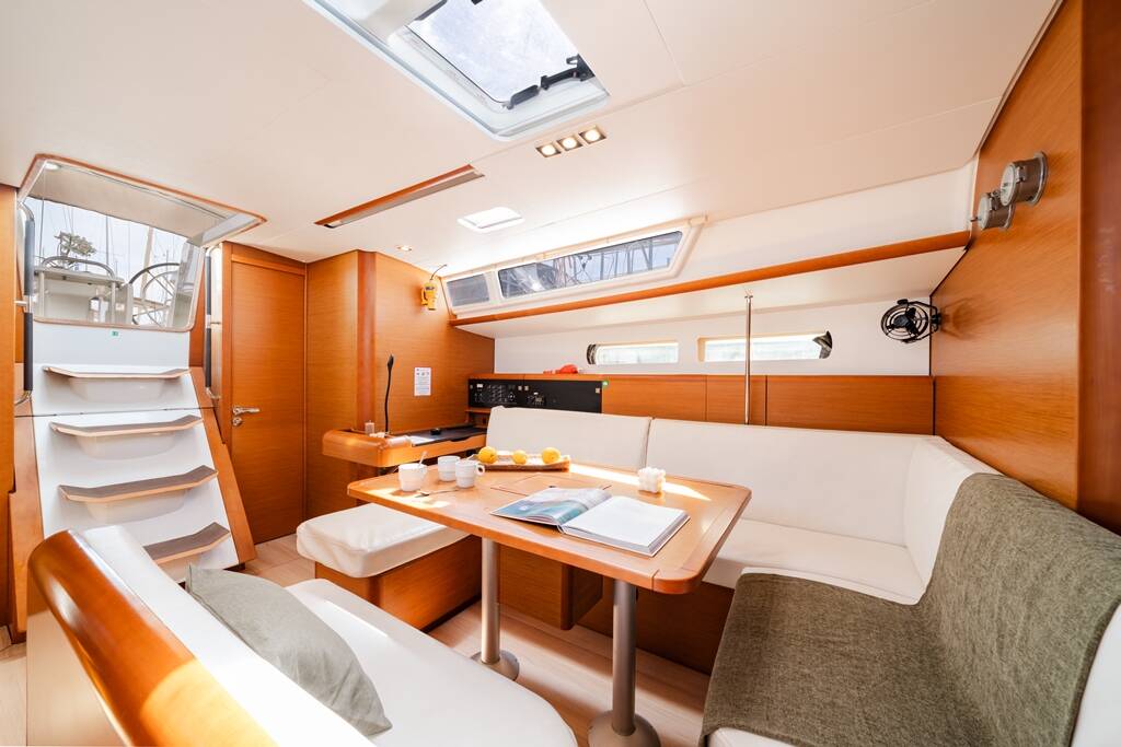 Sailing yacht Sun Odyssey 479 Sofia