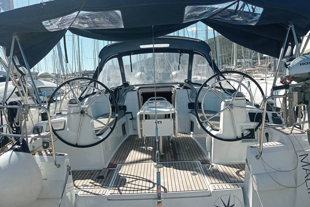 Sailing yacht Sun Odyssey 479 Malin II  