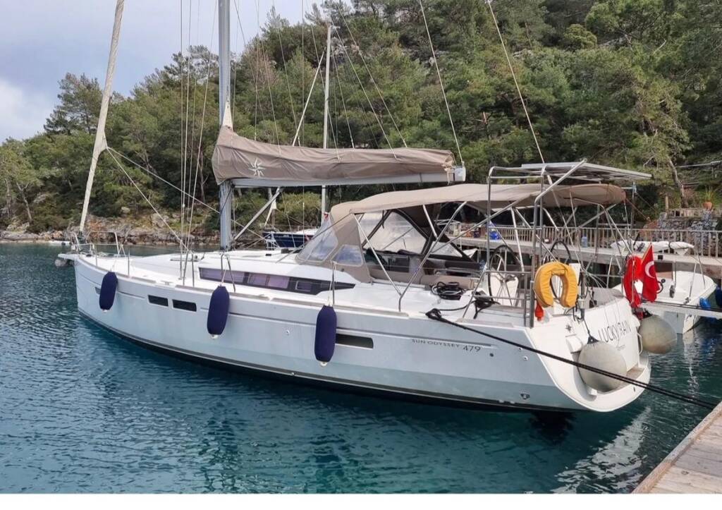 Sailing yacht Sun Odyssey 479 Lucky Rain