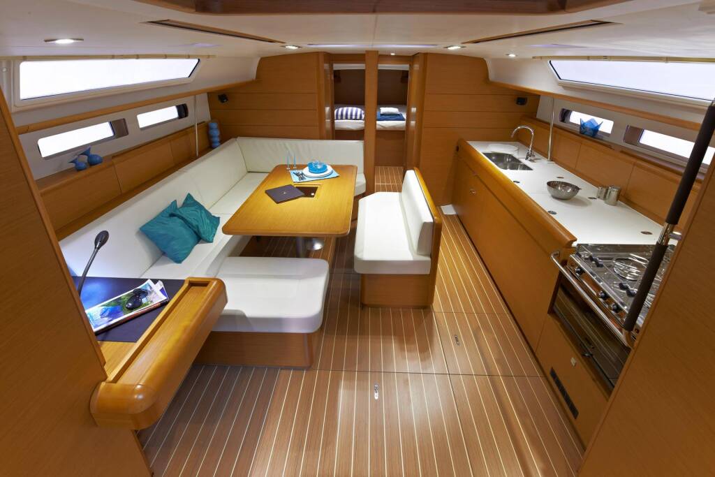 Sailing yacht Sun Odyssey 479 Lucky Rain