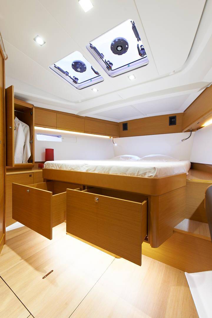 Sailing yacht Sun Odyssey 479 Lucky Rain