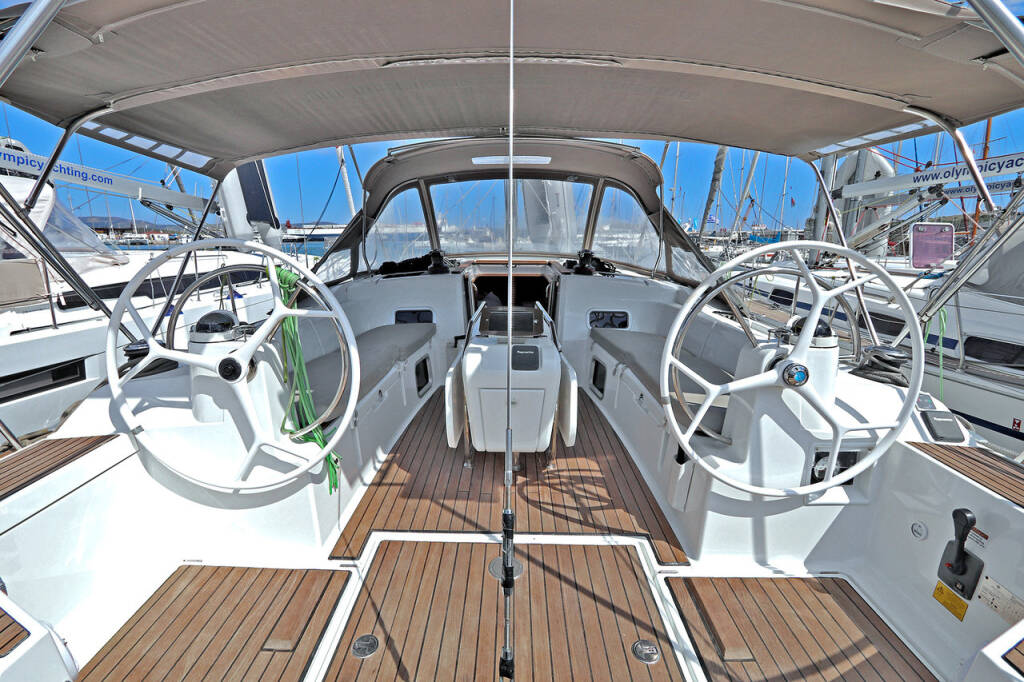 Sailing yacht Sun Odyssey 479 Athena