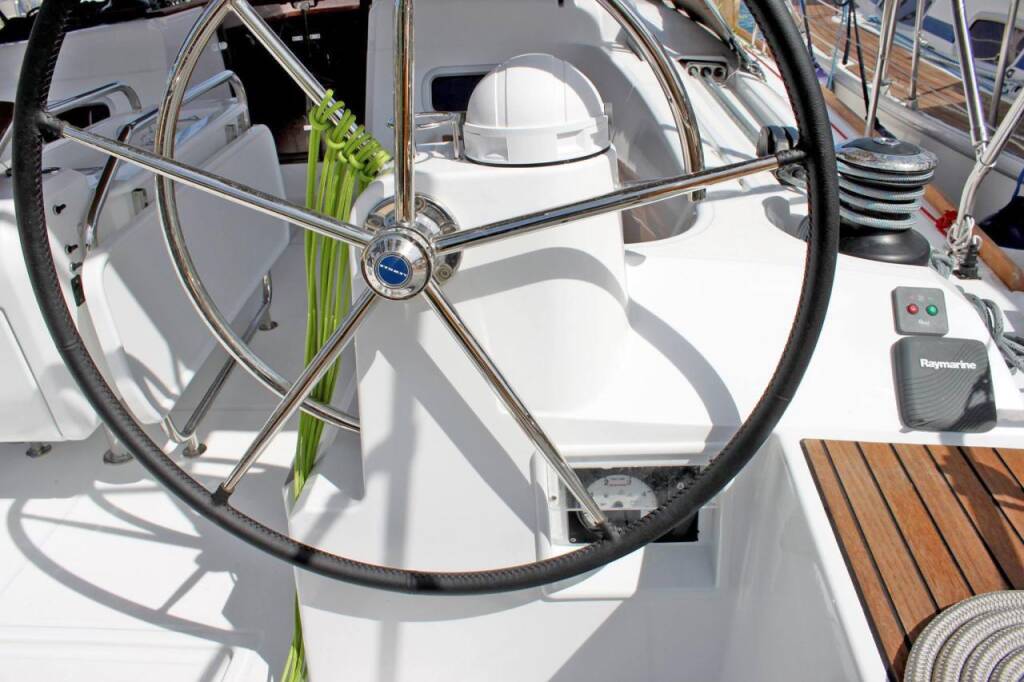 Sailing yacht Sun Odyssey 479 Athena