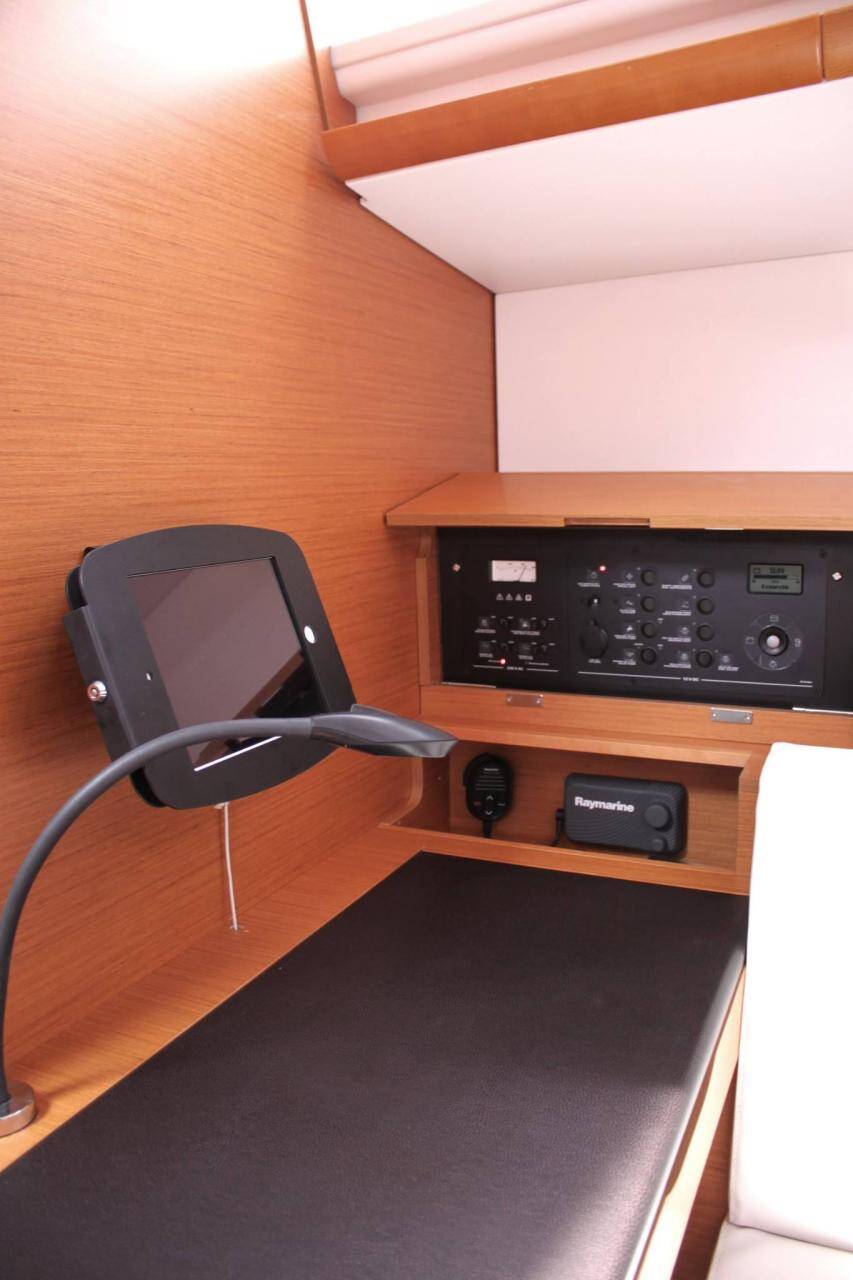 Sailing yacht Sun Odyssey 479 Athena