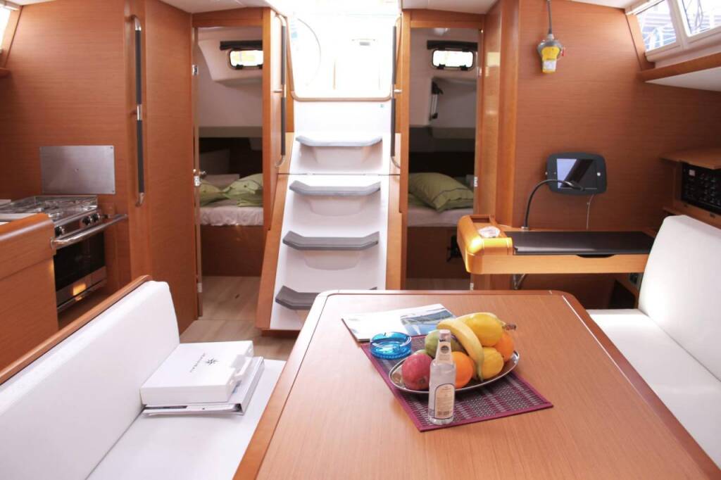 Sailing yacht Sun Odyssey 479 Athena