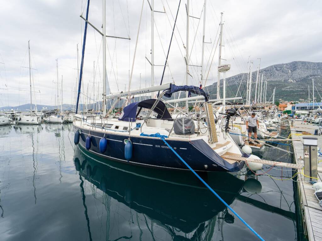 Sailing yacht Sun Odyssey 49 